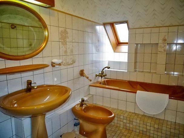 Maison A Louer Бес-э-Сент-Анастез Экстерьер фото